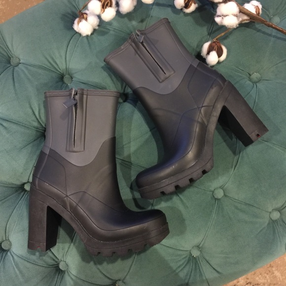 Hunter Shoes - ☔️ new HUNTER heeled rain boots